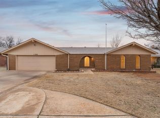 11905 Ashford Dr, Yukon, OK 73099