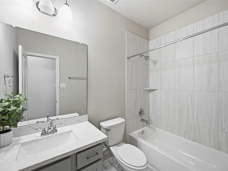 20427 Windcrest Colony Trl — Photo 11