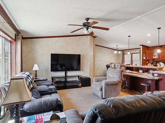 2nd image of 401 Avenue G