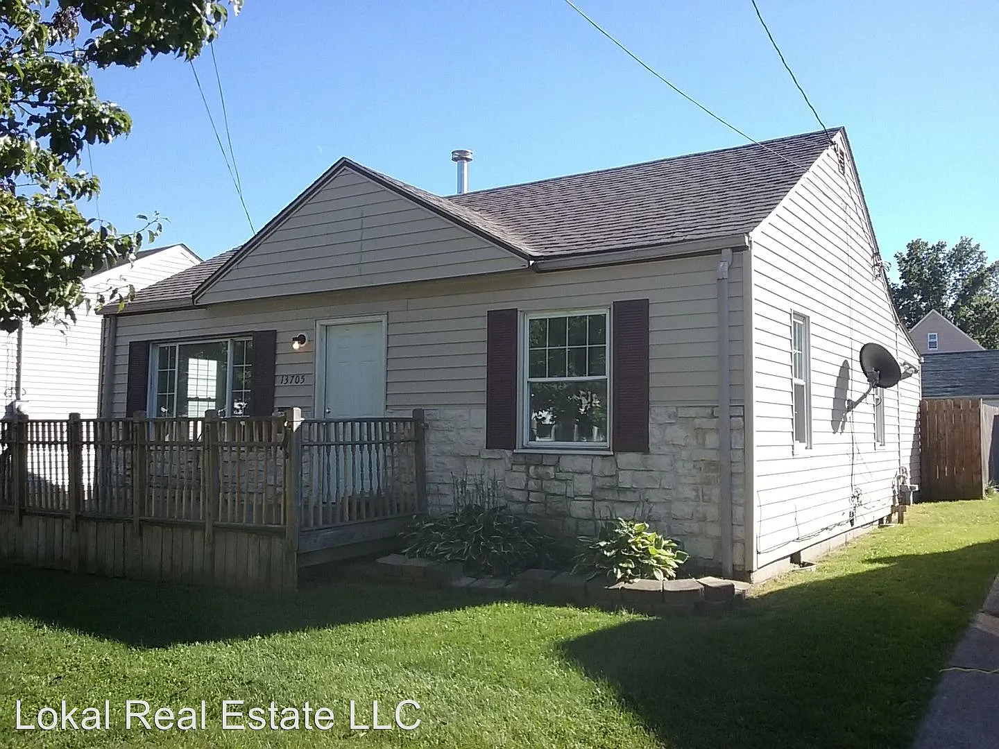 13705 Bennington Ave photo 1