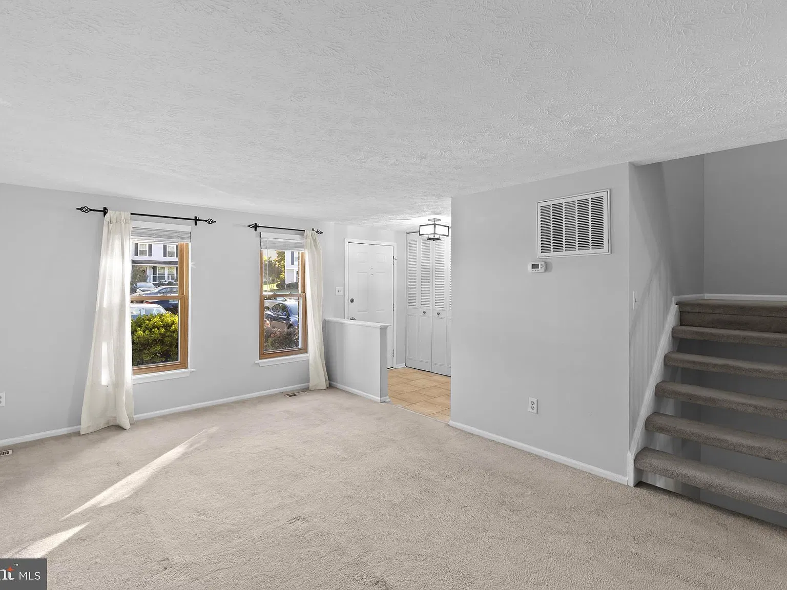 3 bed, 4.0 bath, 1680 sqft, $2,800 — Photo 3