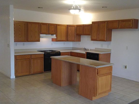 Wheelchair accessible bar area, lower counter tops