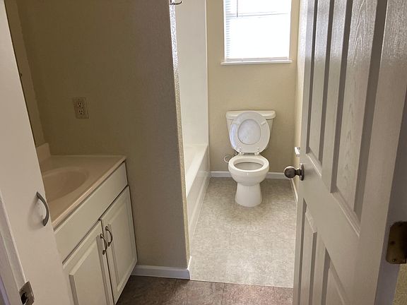 5th image of 504 Cantrell Ave