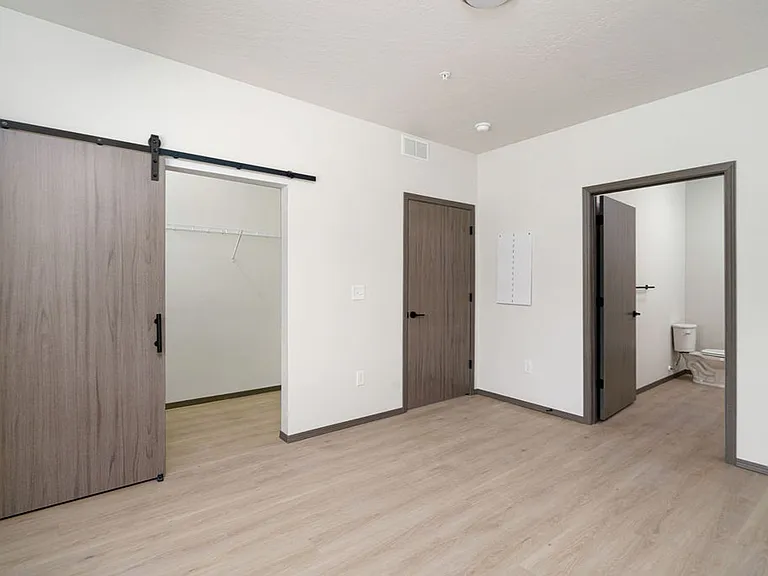 The Vistas Apartments at Beacon Hill — Photo 85