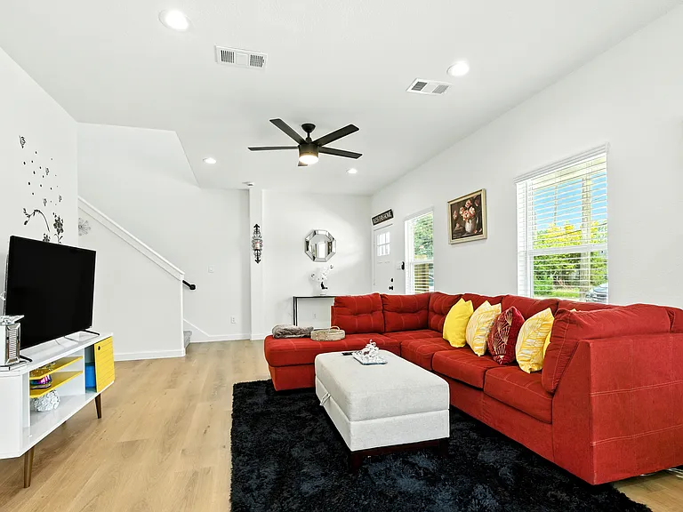 5903 Bacher St — Photo 3
