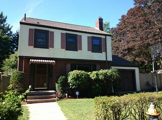 6 Shrewsbury Rd, West Roxbury, MA 02132
