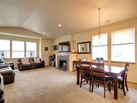 5th image of 1005 Aspen Ln