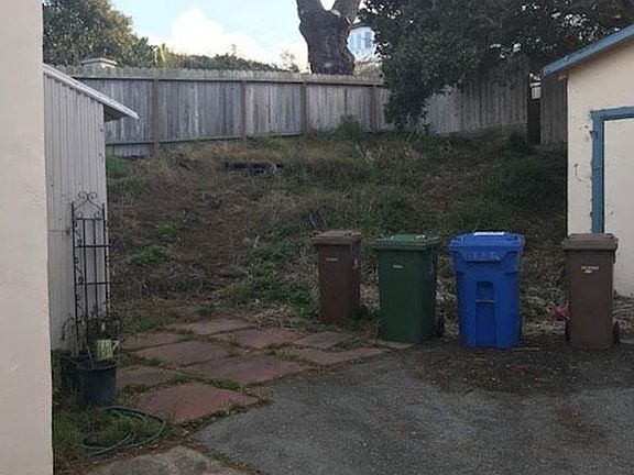 3rd image of 823-825 Spencer St
