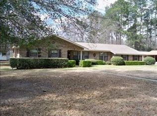 104 Pinecrest Dr, Dothan, AL 36301