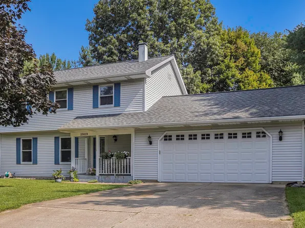 23023 Weymouth Ln, Elkhart, IN 46516