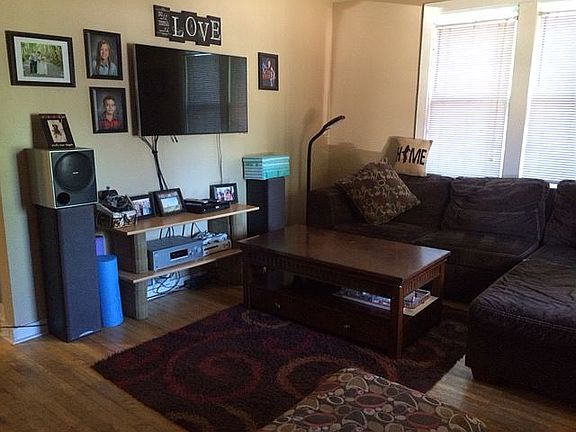 4th image of 23280 Elm Ave