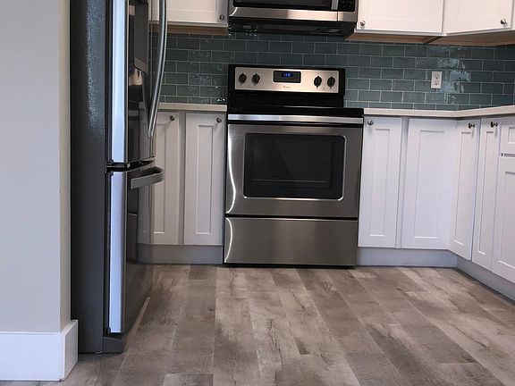 5th image of 4201 Berg Dr NW
