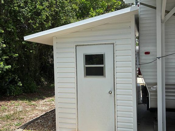 3rd image of 50 Beachfront Ln