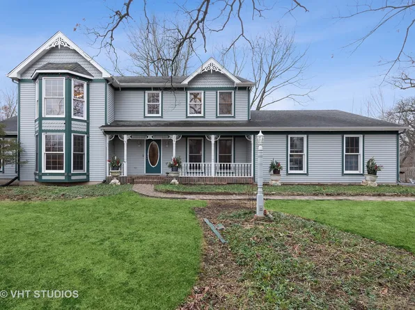 209 Miller Rd, Lake Zurich, IL 60047