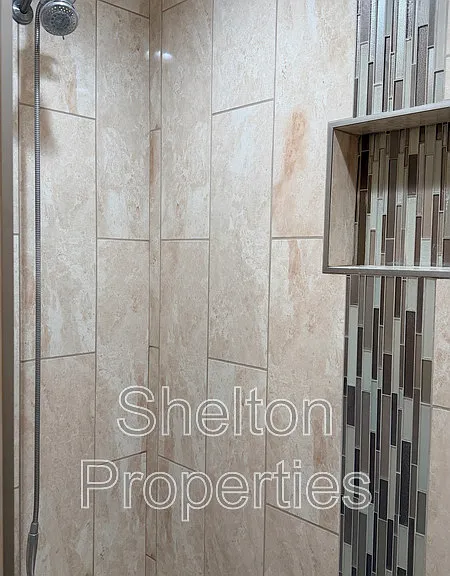 523 E Malibu Dr — Photo 13