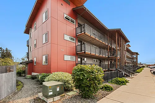1882 Front St #1-305 Photo 1