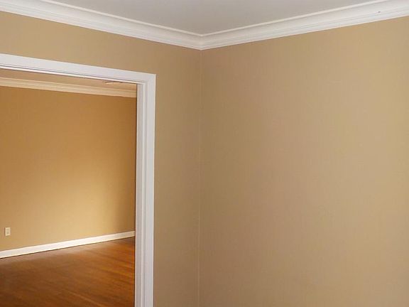 3rd image of 3969 Hermitage Dr