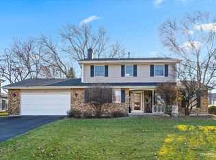 2452 W Downer Pl, Aurora, IL 60506