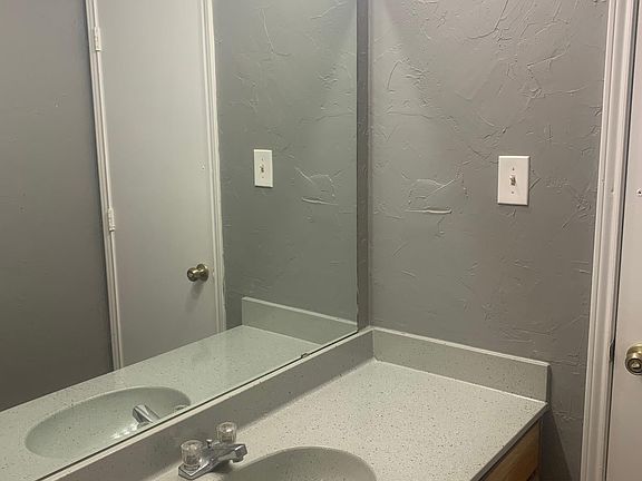 5th image of 9917 Plainfield Dr