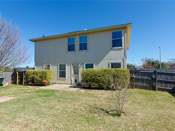 4th image of 915 Churchill Farms Dr