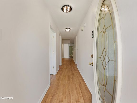 4th image of 2924 Dominion Dr