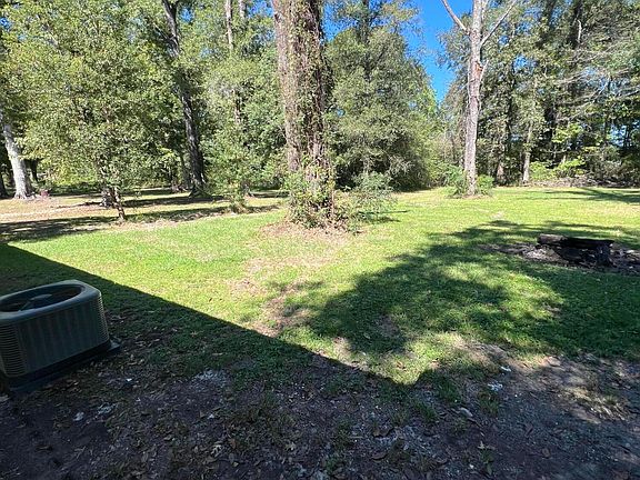 24th image of 208 Wiggins Rd