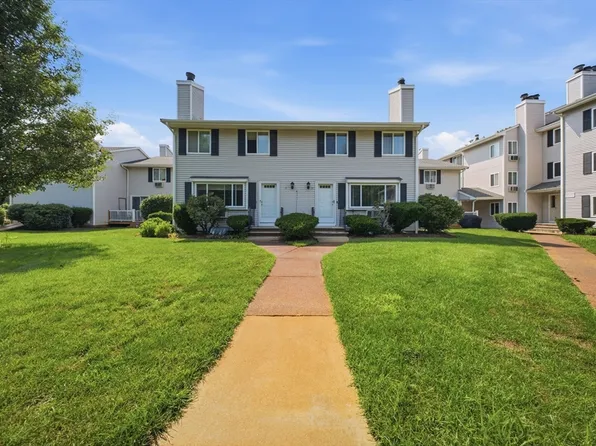 10 Erick Rd APT 32, Mansfield, MA 02048