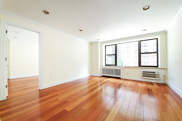 Rented by Warburg | media 1