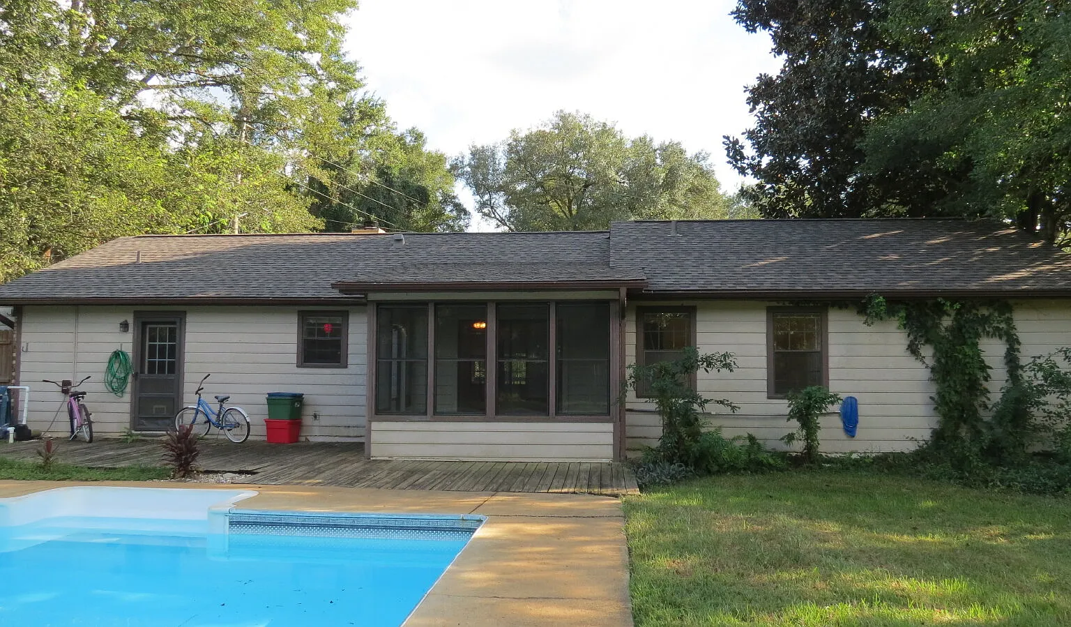 3 bed, 3.0 bath, 1700 sqft, $1,850 — Photo 3