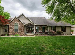 1300 W Brewster Rd, Herrin, IL 62948