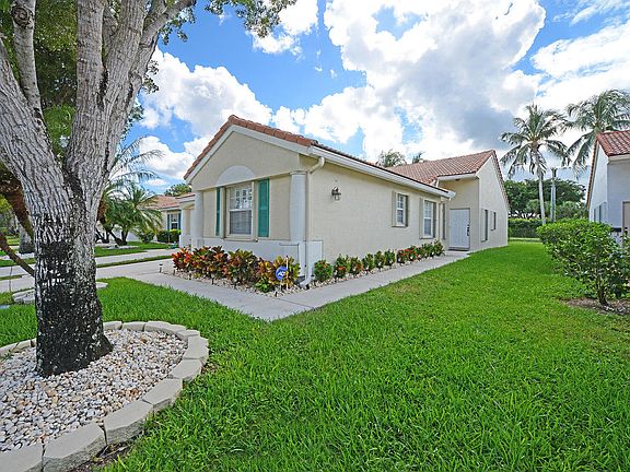 5th image of 6086 Lake Hibiscus Dr
