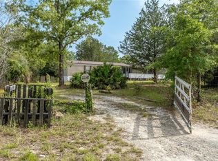 21750 SE 66th St, Morriston, FL 32668