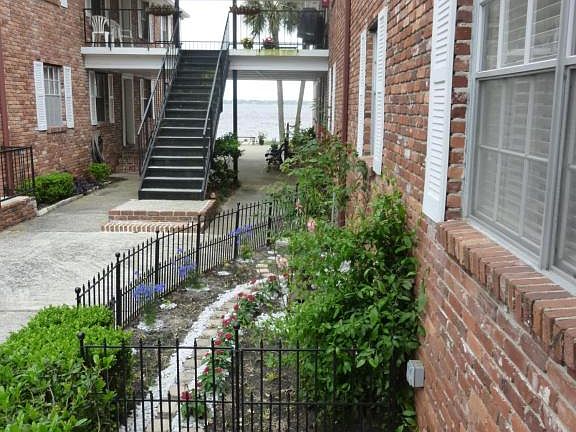 3rd image of 1846 Mallory St APT 11