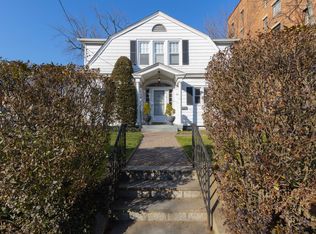 16 Meadow St, Harrison, NY 10528