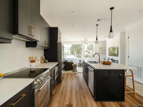 3868 N Riley Ln N, Los Angeles, CA 90065