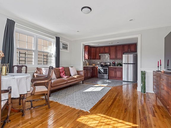 3rd image of 756 Barbey St #1A