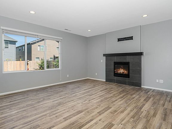 5th image of 10543 191st St E