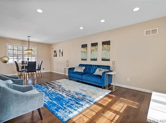 5th image of 118 N Curtis Pl