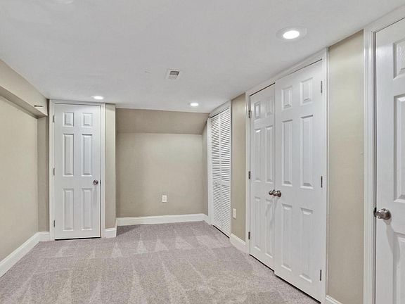 5th image of 7 S East Ave