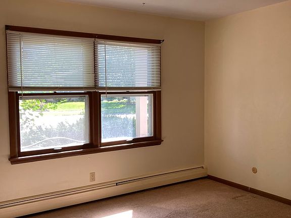 4th image of 2708 34th St #6