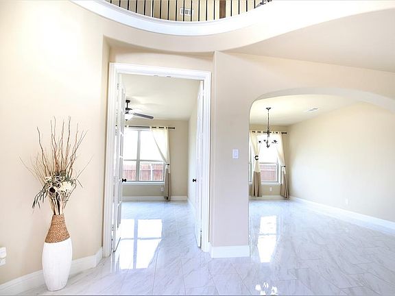 5th image of 6309 Teresa Ln