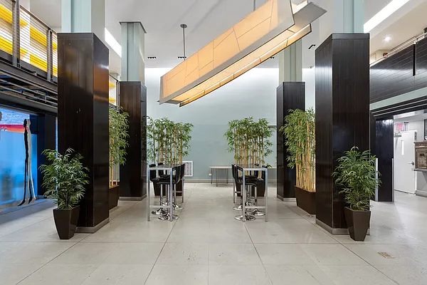 Rented by Vector New York, LLC | media 8