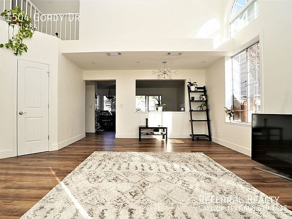 3rd image of 1504 Gordy Dr