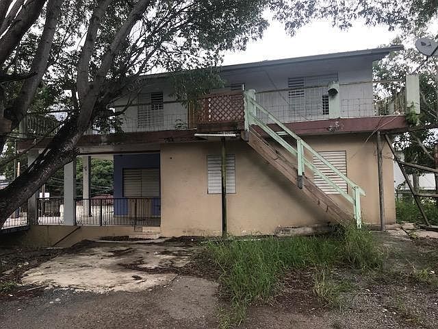 2nd image of 108 Calle Un