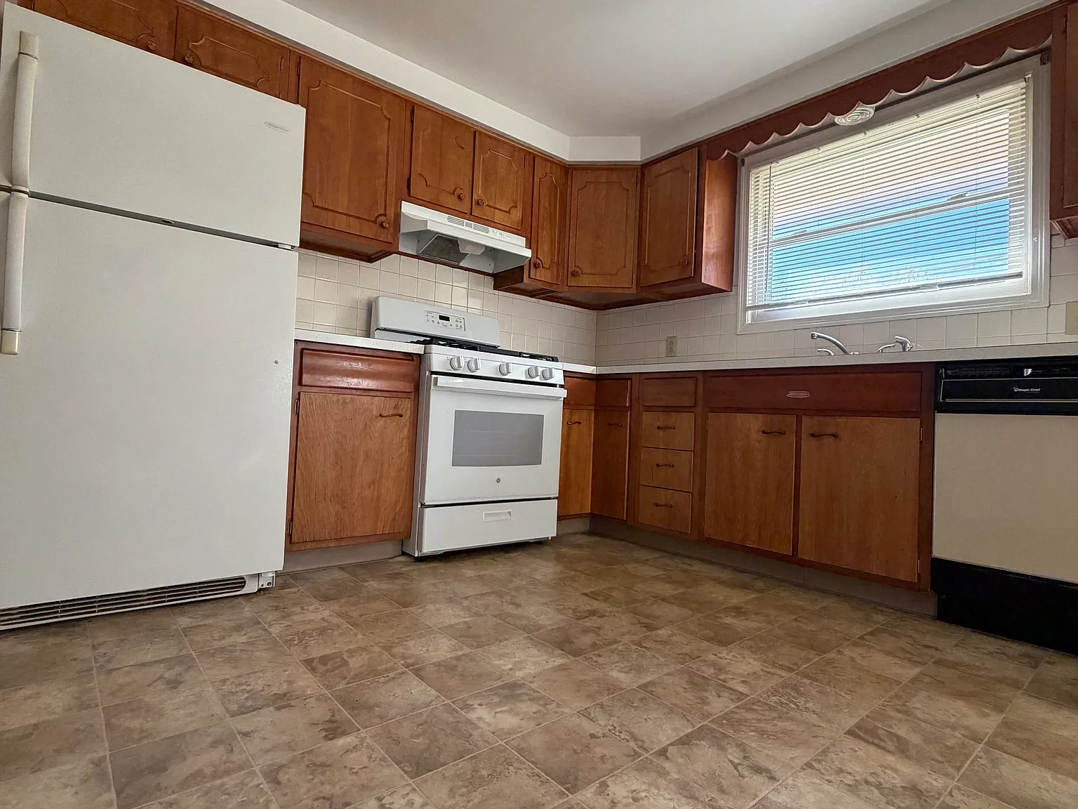 82 Willow Ridge Dr — Photo 2