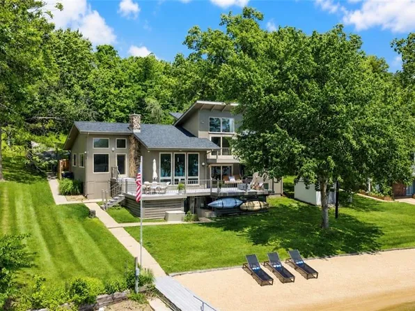 1060 Fowlers Point, Camdenton, MO 65020