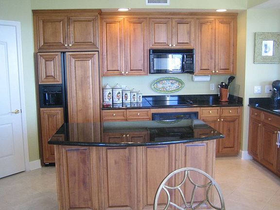 Immaculate and open kitchen