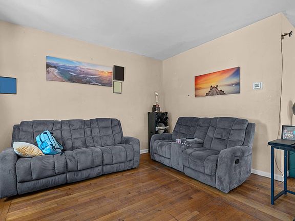 5th image of 94 Burnside St