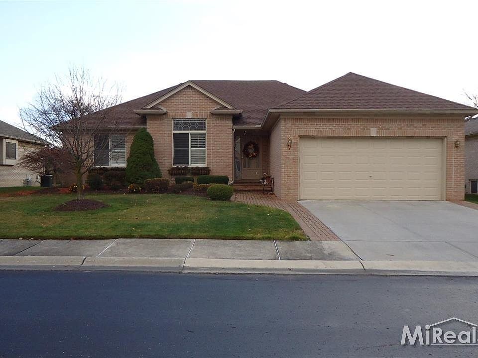 1st image of 20920 Parkplace Ln
