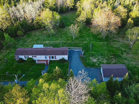 2nd image of 209 S Uniacke Rd